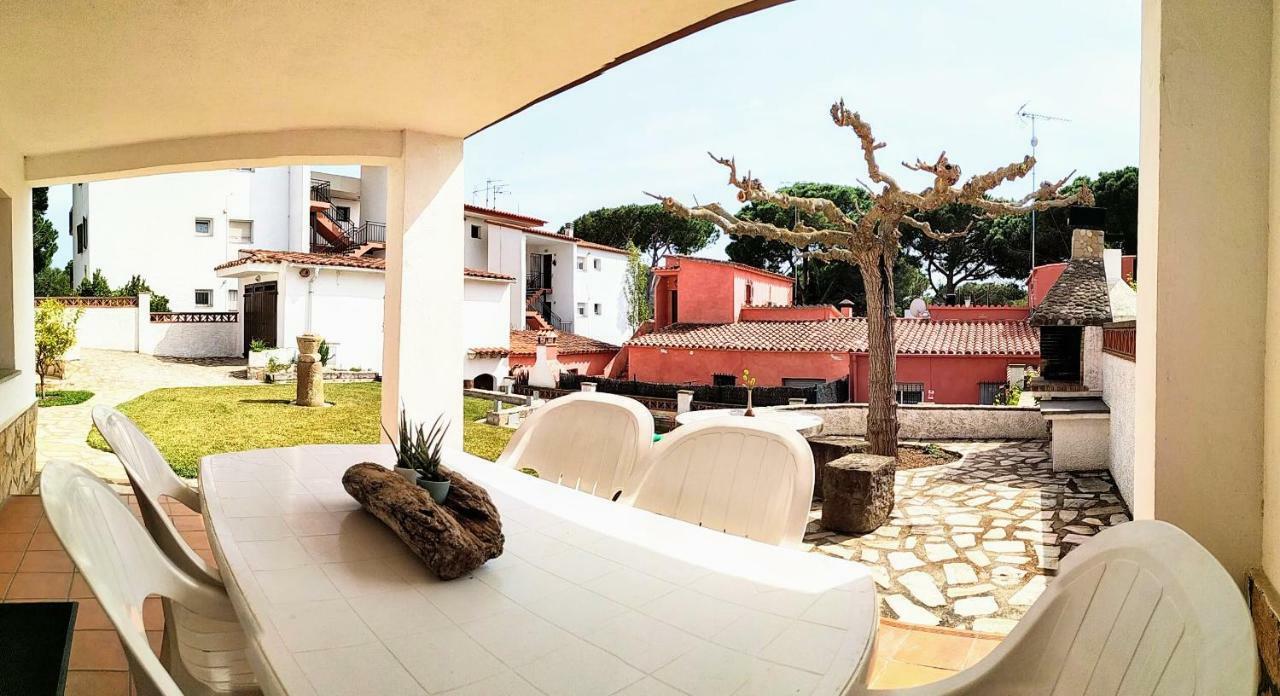 Vacay Apartamento Montgo, Agradable Jardin! En Costa Brava L'Escala! Exteriör bild